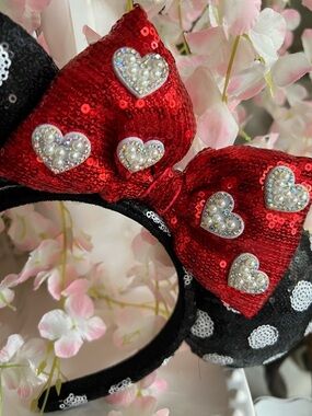 Disney Minnie Mouse Sequin Polka Dot Heart Ears
